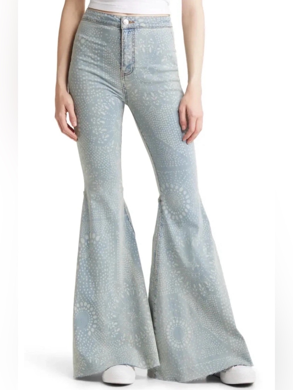 FREE PEOPLE JUST FLOAT ON FLARE LIGHT WASH GEO PRINT HIGH RISE JEANS SZ 27 NWT
